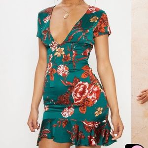 PrettyLittleThing backless Dress